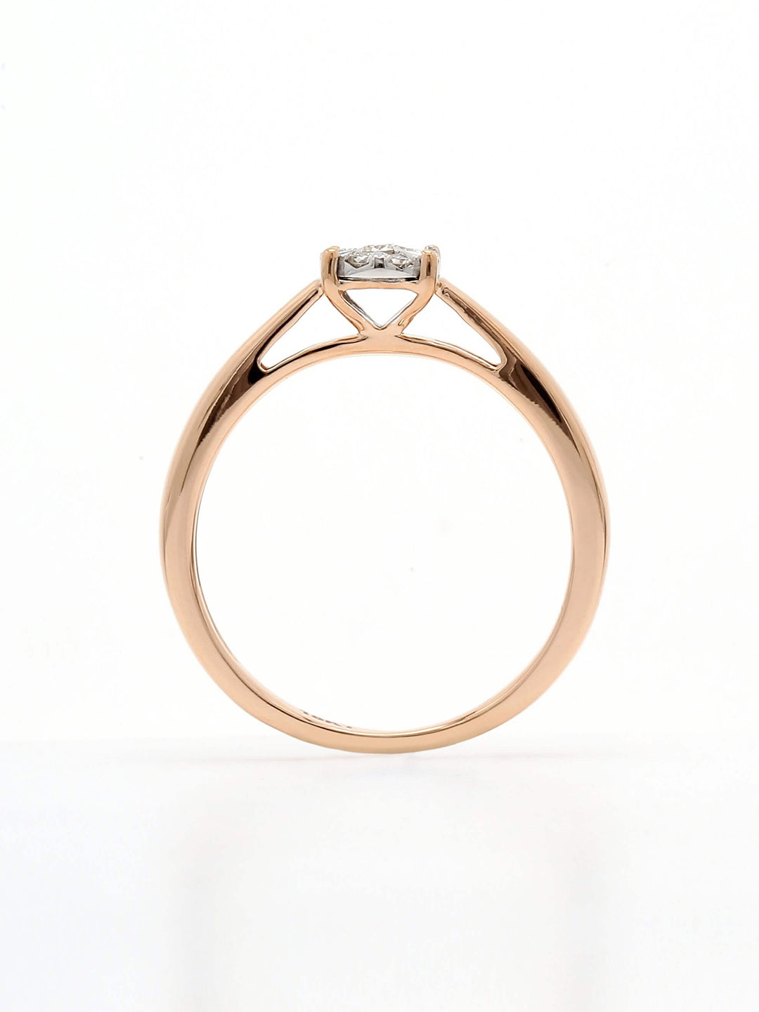 Real Diamond Illussion Cluster Ring - Zest Mélange  Real Diamond Illussion Cluster Ring - Zest Mélange